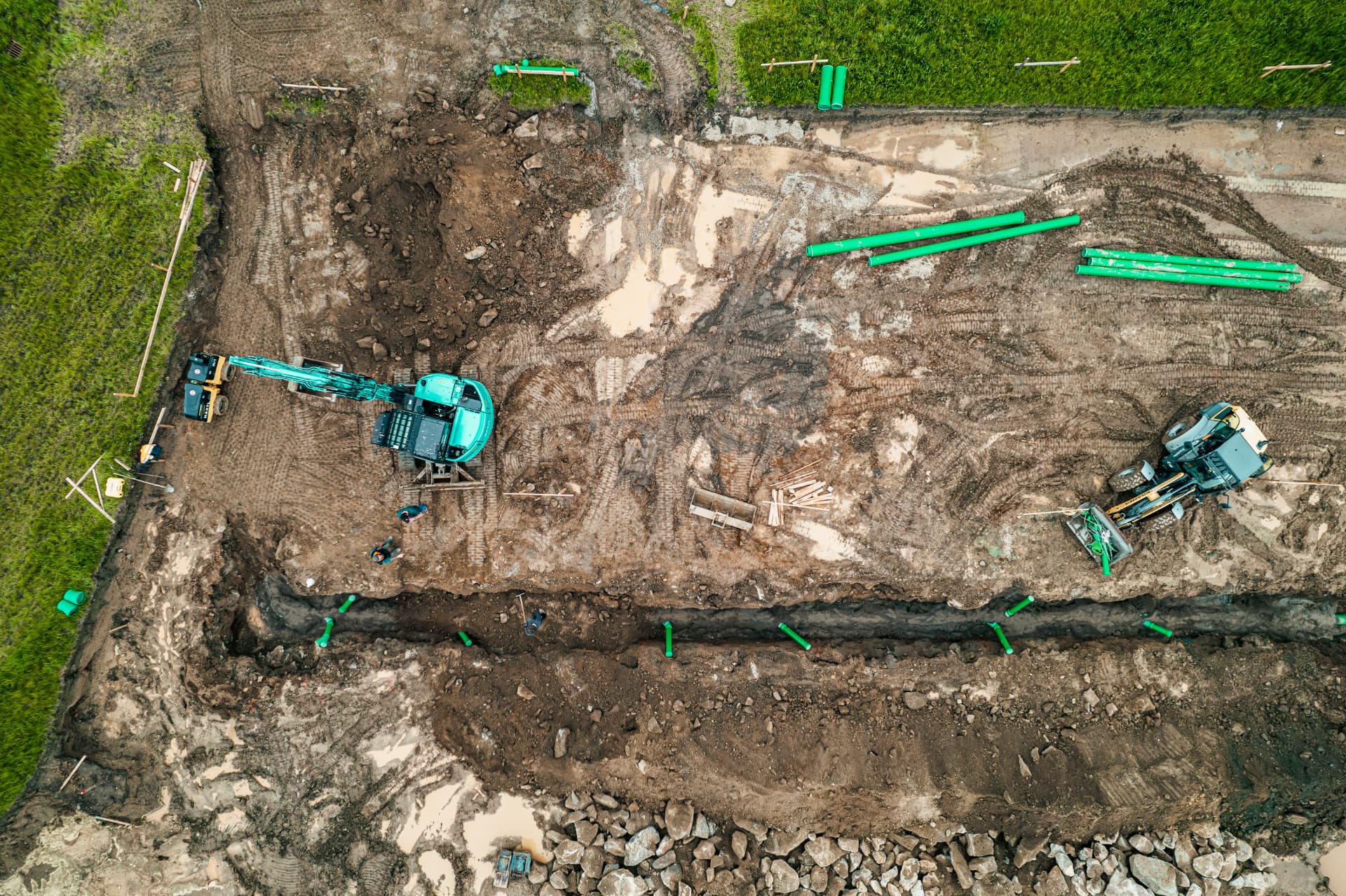 Kanalbau – Leitungsgraben aus der Luft